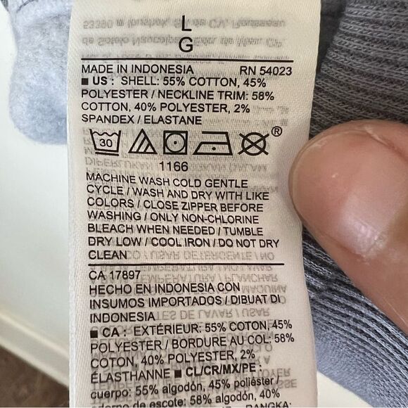 Old Navy Men’s Gray Camo 1/2 Zip Mock Neck Pullover Sweatshirt Size Large - Picture 10 of 10